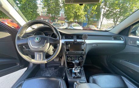 Skoda Superb III рестайлинг, 2011 год, 950 000 рублей, 20 фотография