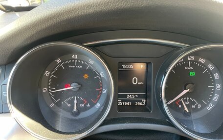 Skoda Superb III рестайлинг, 2011 год, 950 000 рублей, 21 фотография