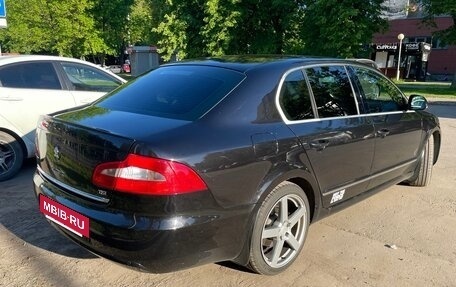 Skoda Superb III рестайлинг, 2011 год, 950 000 рублей, 10 фотография