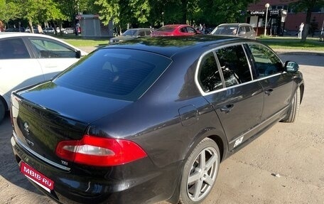 Skoda Superb III рестайлинг, 2011 год, 950 000 рублей, 11 фотография