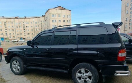 Toyota Land Cruiser 100 рестайлинг 2, 2006 год, 2 399 000 рублей, 7 фотография
