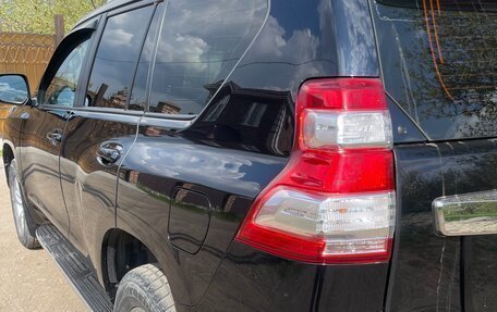 Toyota Land Cruiser Prado 150 рестайлинг 2, 2014 год, 3 350 000 рублей, 6 фотография