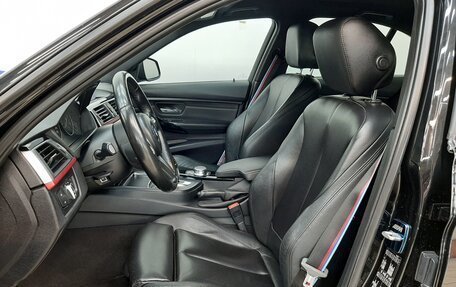 BMW 3 серия, 2017 год, 2 400 000 рублей, 10 фотография