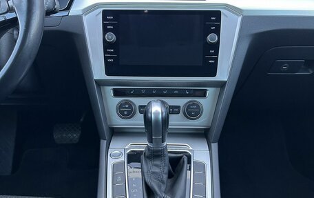 Volkswagen Passat B8 рестайлинг, 2018 год, 1 995 000 рублей, 11 фотография