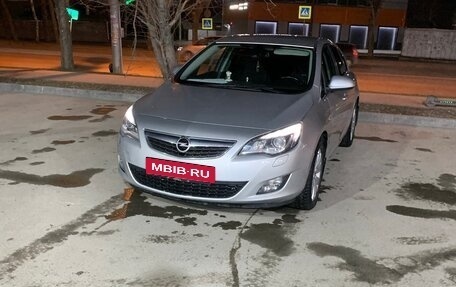 Opel Astra J, 2010 год, 750 000 рублей, 2 фотография