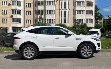 Jaguar E-Pace, 2018 год, 3 300 000 рублей, 4 фотография