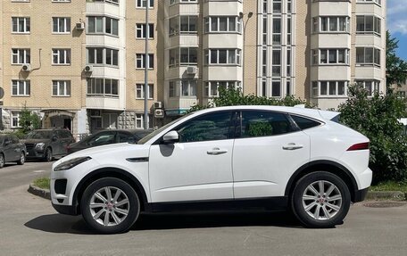 Jaguar E-Pace, 2018 год, 3 300 000 рублей, 8 фотография