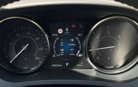Jaguar E-Pace, 2018 год, 3 300 000 рублей, 15 фотография