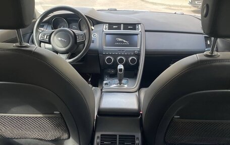 Jaguar E-Pace, 2018 год, 3 300 000 рублей, 21 фотография