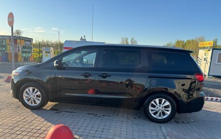 KIA Sedona III, 2017 год, 3 000 000 рублей, 6 фотография