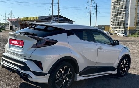 Toyota C-HR I рестайлинг, 2017 год, 2 250 000 рублей, 5 фотография