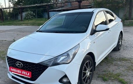 Hyundai Solaris II рестайлинг, 2020 год, 1 550 000 рублей, 7 фотография