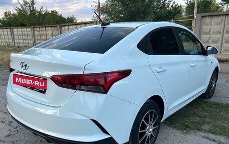 Hyundai Solaris II рестайлинг, 2020 год, 1 550 000 рублей, 4 фотография