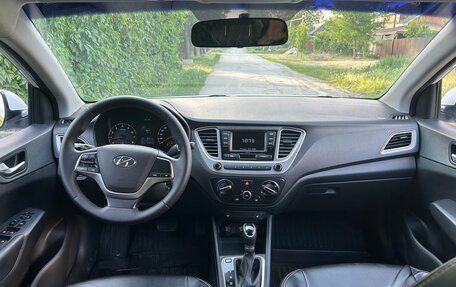 Hyundai Solaris II рестайлинг, 2020 год, 1 550 000 рублей, 10 фотография