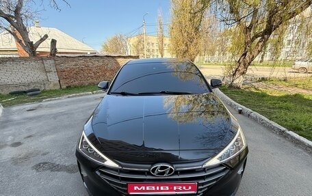 Hyundai Elantra VI рестайлинг, 2018 год, 1 750 000 рублей, 1 фотография