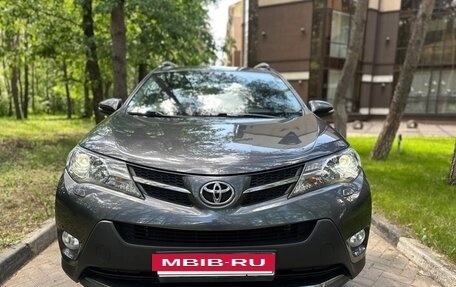 Toyota RAV4, 2014 год, 2 250 000 рублей, 3 фотография