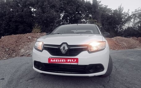 Renault Logan II, 2016 год, 480 000 рублей, 2 фотография