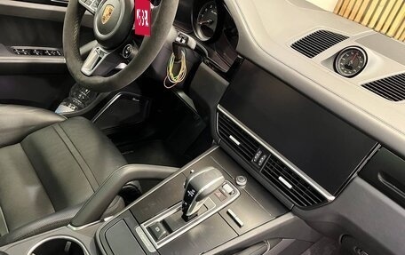 Porsche Cayenne III, 2019 год, 15 900 000 рублей, 16 фотография