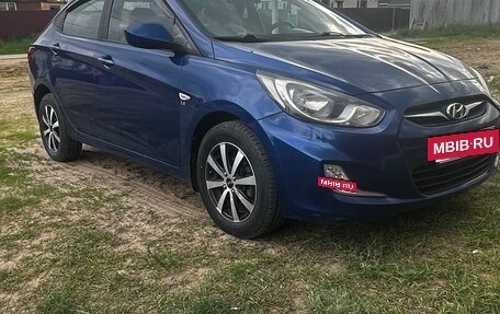 Hyundai Solaris II рестайлинг, 2011 год, 500 000 рублей, 3 фотография