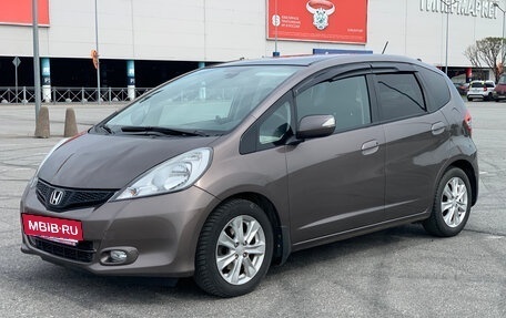 Honda Jazz II рестайлинг, 2012 год, 1 050 000 рублей, 2 фотография