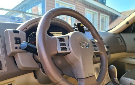 Infiniti FX I, 2005 год, 1 100 000 рублей, 11 фотография