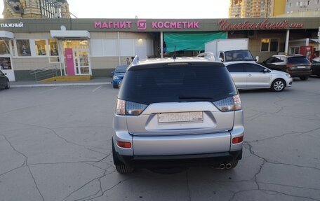 Mitsubishi Outlander III рестайлинг 3, 2007 год, 900 000 рублей, 4 фотография