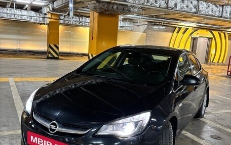 Opel Astra J, 2012 год, 890 000 рублей, 2 фотография