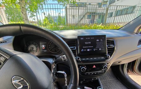Hyundai Solaris II рестайлинг, 2021 год, 1 630 000 рублей, 7 фотография