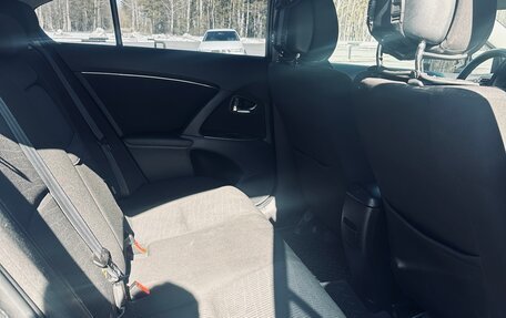 Toyota Avensis III рестайлинг, 2010 год, 1 265 000 рублей, 26 фотография