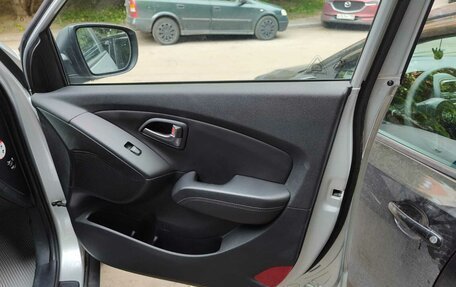 Hyundai ix35 I рестайлинг, 2013 год, 1 280 000 рублей, 12 фотография