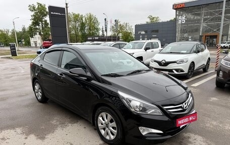 Hyundai Solaris II рестайлинг, 2016 год, 895 000 рублей, 5 фотография