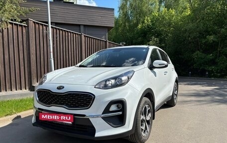 KIA Sportage IV рестайлинг, 2021 год, 2 350 000 рублей, 2 фотография
