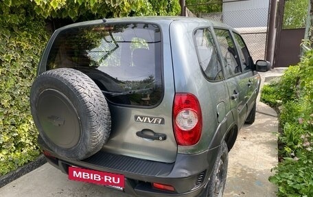 Chevrolet Niva I рестайлинг, 2010 год, 410 000 рублей, 5 фотография