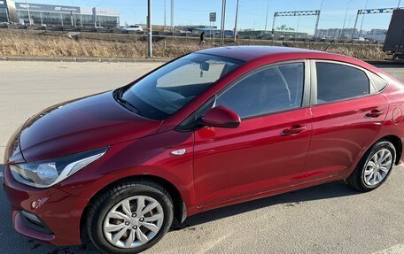 Hyundai Solaris II рестайлинг, 2018 год, 899 990 рублей, 4 фотография