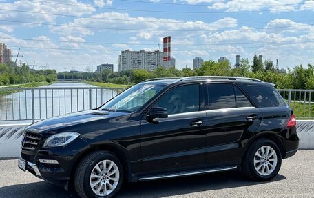 Mercedes-Benz M-Класс, 2012 год, 2 200 000 рублей, 2 фотография