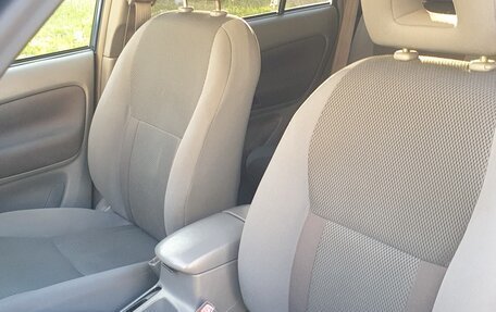 Toyota RAV4, 2002 год, 850 000 рублей, 7 фотография