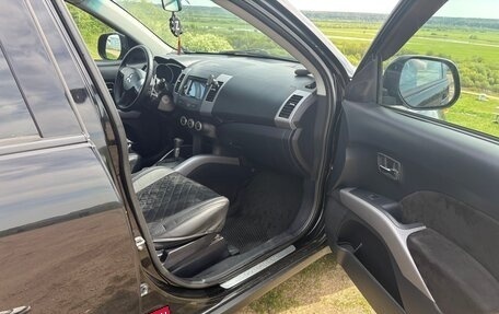 Mitsubishi Outlander III рестайлинг 3, 2008 год, 1 050 000 рублей, 11 фотография