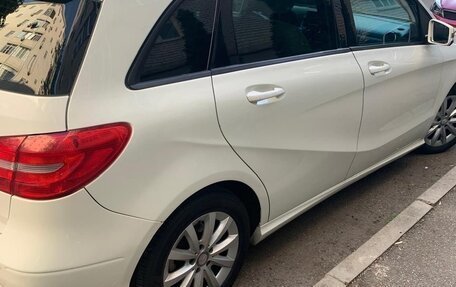 Mercedes-Benz B-Класс, 2014 год, 1 500 000 рублей, 4 фотография