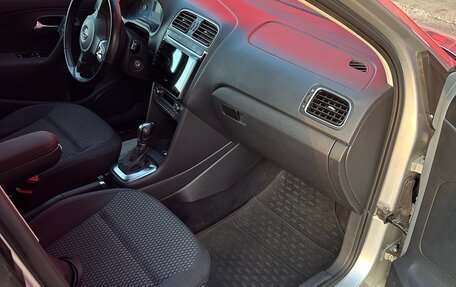 Volkswagen Polo VI (EU Market), 2011 год, 750 000 рублей, 6 фотография