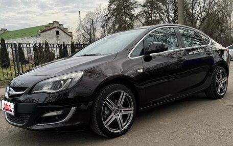 Opel Astra J, 2014 год, 950 000 рублей, 1 фотография