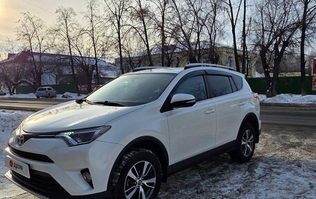 Toyota RAV4, 2017 год, 2 699 000 рублей, 3 фотография