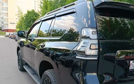 Toyota Land Cruiser Prado 150 рестайлинг 2, 2022 год, 8 700 000 рублей, 14 фотография