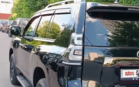 Toyota Land Cruiser Prado 150 рестайлинг 2, 2022 год, 8 700 000 рублей, 16 фотография
