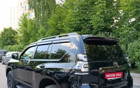 Toyota Land Cruiser Prado 150 рестайлинг 2, 2022 год, 8 700 000 рублей, 15 фотография