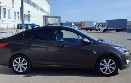 Hyundai Solaris II рестайлинг, 2015 год, 700 000 рублей, 3 фотография