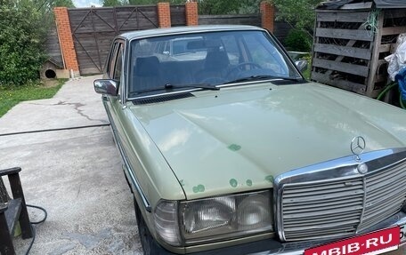 Mercedes-Benz W123, 1983 год, 180 000 рублей, 3 фотография
