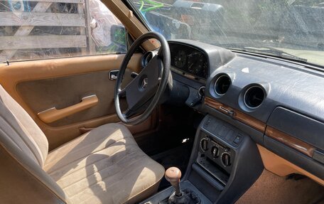 Mercedes-Benz W123, 1983 год, 180 000 рублей, 5 фотография