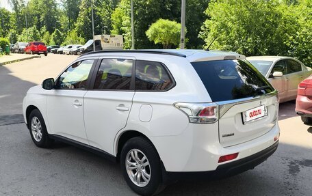 Mitsubishi Outlander III рестайлинг 3, 2013 год, 1 550 000 рублей, 14 фотография