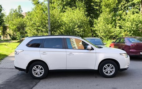 Mitsubishi Outlander III рестайлинг 3, 2013 год, 1 550 000 рублей, 15 фотография