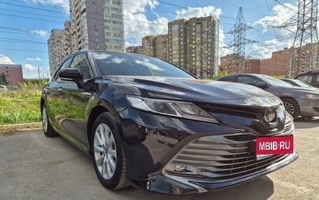 Toyota Camry, 2020 год, 3 290 000 рублей, 3 фотография